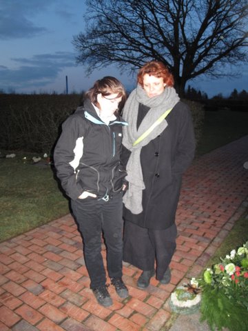 07. marts 2009 På kirkegården (1)